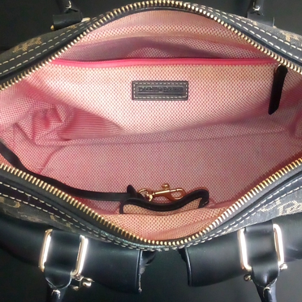 Dooney & Bourke - Picture 6 of 6